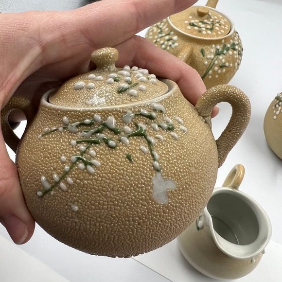 Antique Meiji Period Tea Set 4 Pieces Shark Skin Moriage Porcelain Cream Sugar - Picture 8 of 16